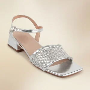 Sandalia trenzado plata , taco 3 cms, procedencia España