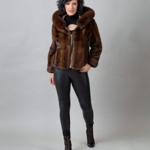 Chaqueta de pelo de mujer de visón con capucha