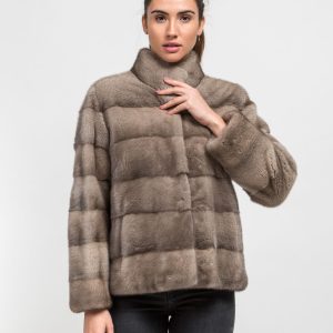 Chaqueta gris de pelo de visón corta